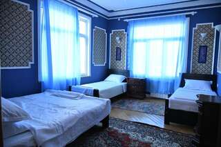 Гостевой дом Guest House Caucasus Кутаиси Классический трехместный номер-4